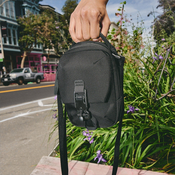 Aer エアー ショルダーバッグ Street Sling AER-21075【正規販売店】