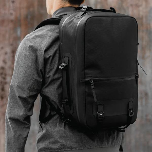 【特別価格20%オフ！】 BLACK EMBER ブラックエンバー リュック CITADEL R2 バックパック 25L 15インチPC対応 7219012【正規販売店】