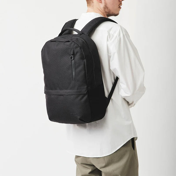 Incase インケース リュック Campus Compact Backpack -Black- バックパック 18.1L MacBook Pro 16インチ対応 B4サイズ対応 137203053001【正規販売店】