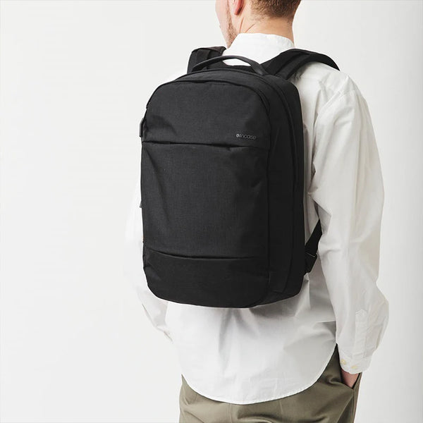 Incase インケース リュック City Compact Backpack With CORDURA Nylon -Black- シティ バックパック 19.7L MacBook Pro 16インチ対応 137211053001【正規販売店】