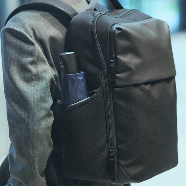 Incase インケース リュック A.R.C. Daypack -Black- バックパック 20.9L MacBook Pro 16インチ対応 137213053005【正規販売店】