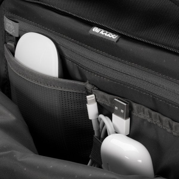 Incase インケース リュック A.R.C. Travel Pack -Black- バックパック 34.0L MacBook Pro 16インチ対応 137213053001【正規販売店】