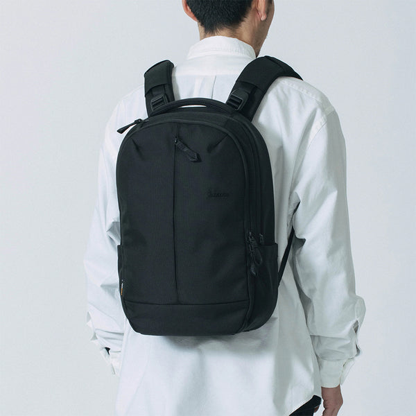 Incase インケース リュック Tracks Backpack 18L -Black- トラックス バックパック 18L MacBook Pro 13インチ対応 137242053002【正規販売店】