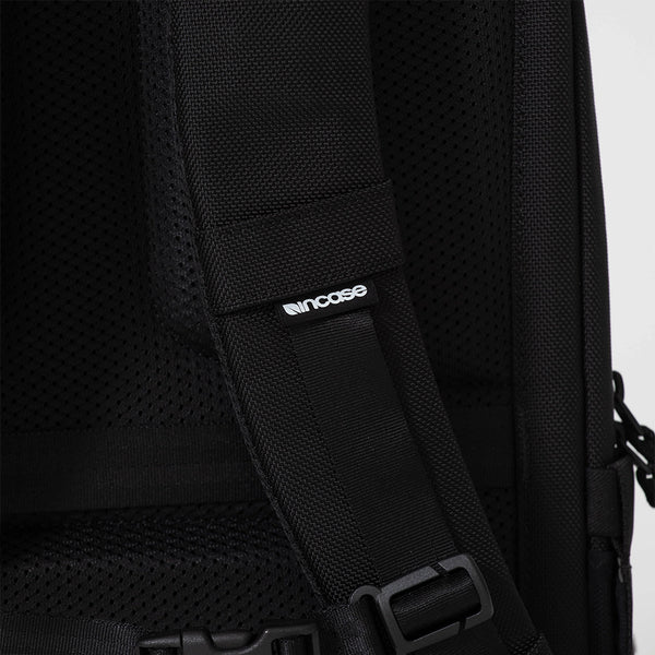 Incase インケース リュック Tracks Backpack 25L -Black- トラックス バックパック 25L MacBook Pro 16インチ対応 137242053003【正規販売店】