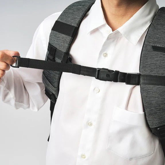Incase インケース リュック Chest Strap -Black- 137232053008【正規販売店】