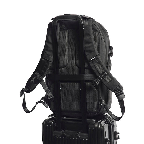 Incase インケース リュック Tracks Tracks Expansion Backpack / 21L バックパック 約21L（拡張時 約27L） 16インチPC対応 137261053001【正規販売店】