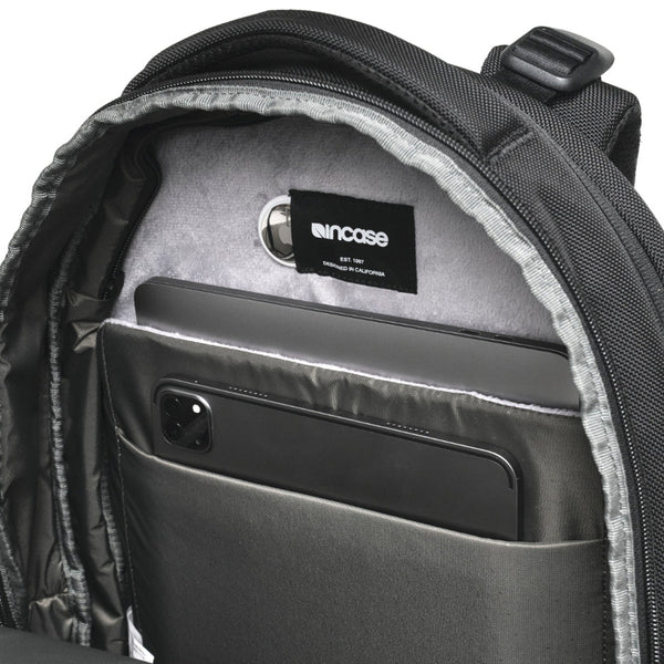 Incase インケース リュック Tracks Tracks Expansion Backpack / 21L バックパック 約21L（拡張時 約27L） 16インチPC対応 137261053001【正規販売店】