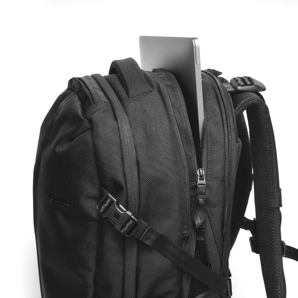 incase PCバッグ トラックス エキスパンション バックパック(Tracks Expansion Backpack