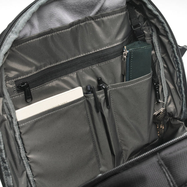 Incase インケース リュック Tracks Tracks Expansion Backpack / 21L バックパック 約21L（拡張時 約27L） 16インチPC対応 137261053001【正規販売店】