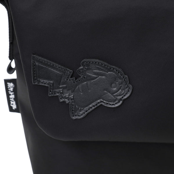 Manhattan BLACK マンハッタンブラック メッセンジャーバッグ IRVING MESSENGER BAG TWL POK?MON ポケモン MP2600LTWLBLPKMN【正規販売店】