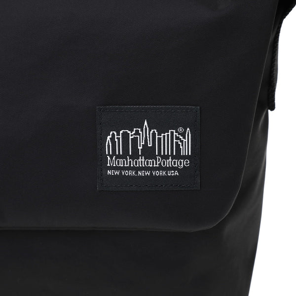 Manhattan BLACK マンハッタンブラック メッセンジャーバッグ IRVING MESSENGER BAG TWL POK?MON ポケモン MP2600LTWLBLPKMN【正規販売店】