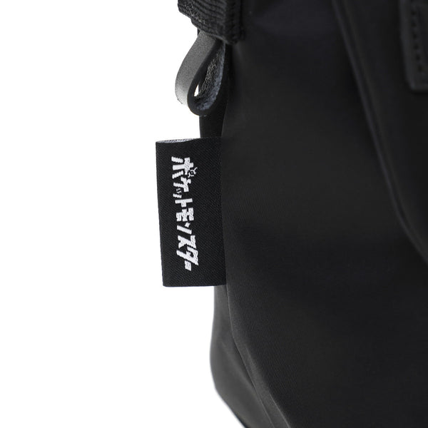 Manhattan BLACK マンハッタンブラック メッセンジャーバッグ IRVING MESSENGER BAG TWL POK?MON ポケモン MP2600LTWLBLPKMN【正規販売店】